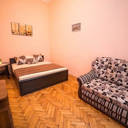 Apartment On Teatralna 7 Львов Экстерьер фото